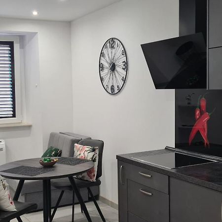Apartman Julija 1 Риека Экстерьер фото