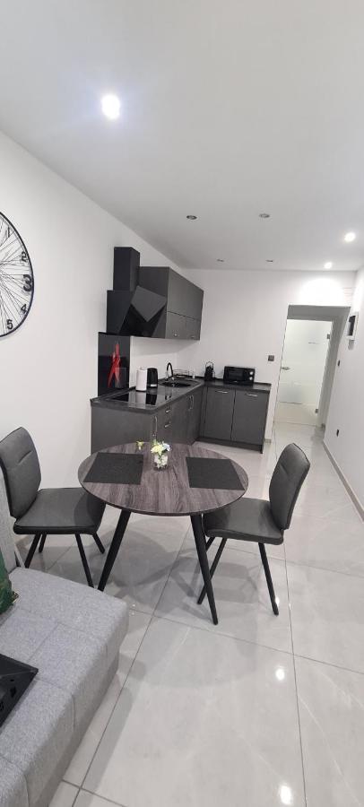 Apartman Julija 1 Риека Экстерьер фото