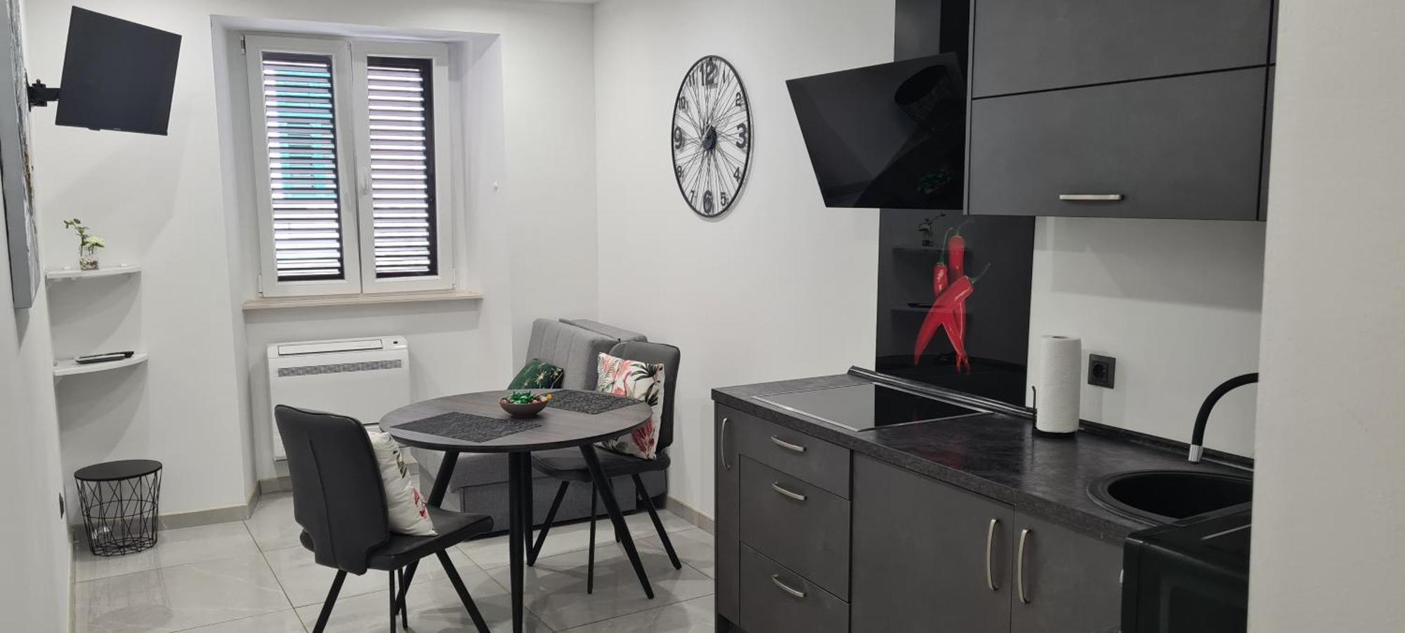 Apartman Julija 1 Риека Экстерьер фото