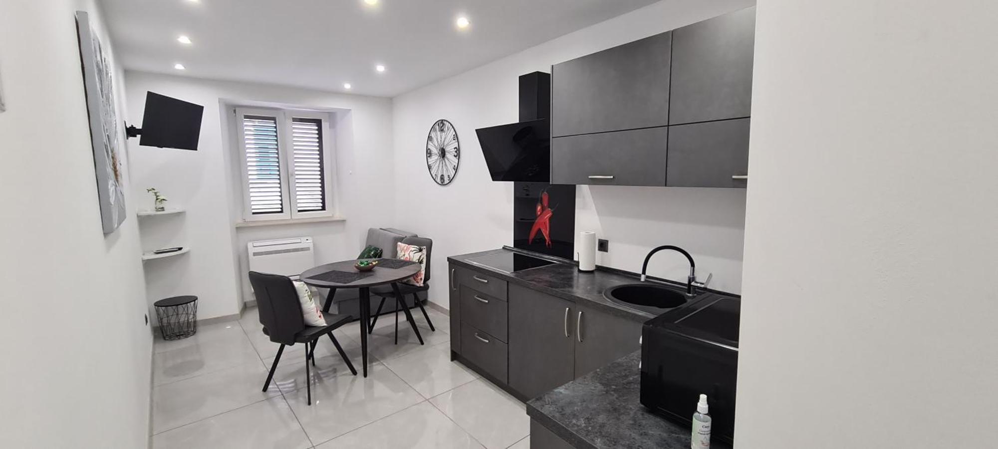 Apartman Julija 1 Риека Экстерьер фото