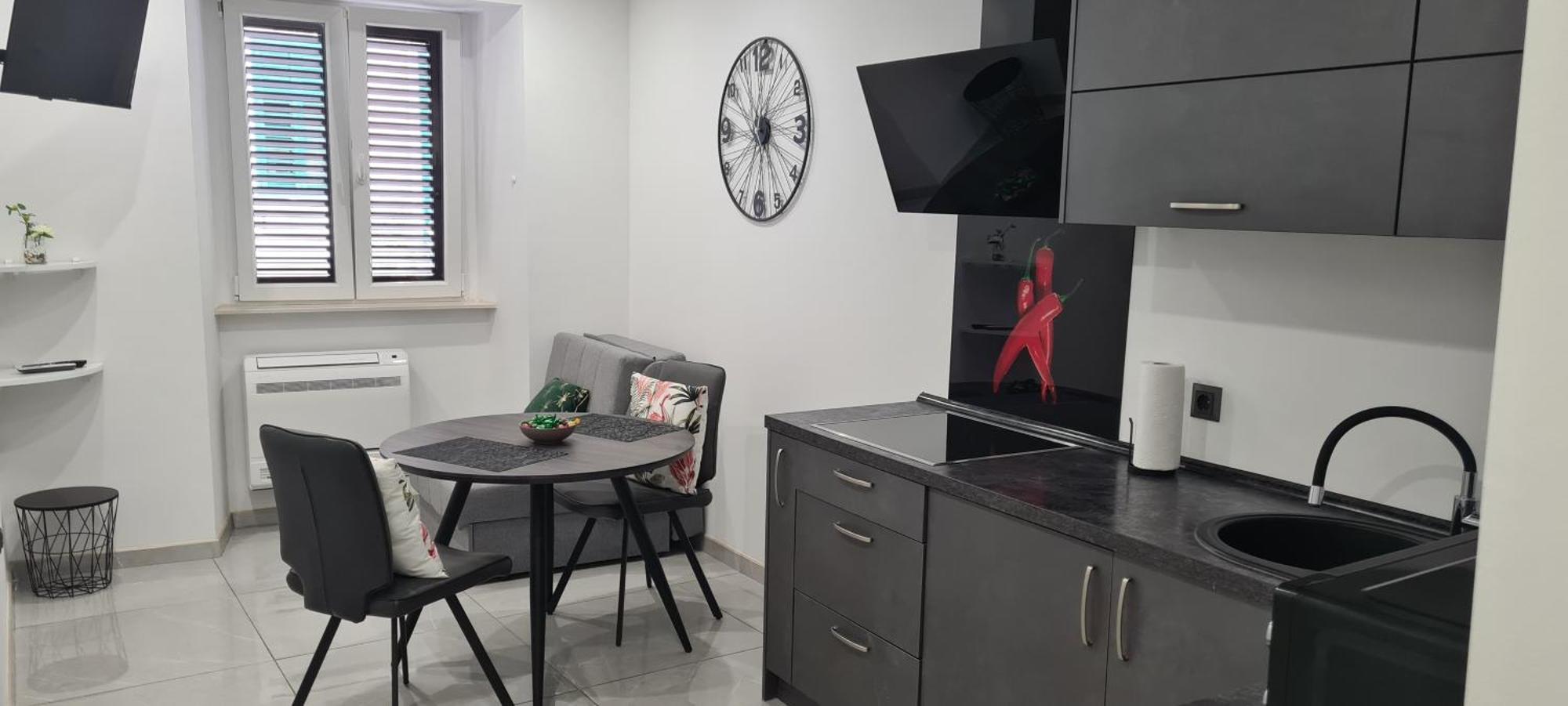 Apartman Julija 1 Риека Экстерьер фото